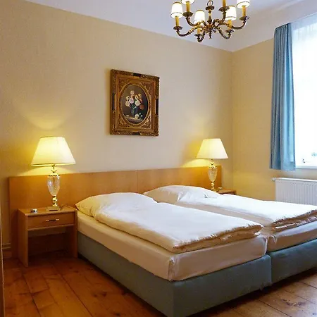 Hotel Adelheid Garni 3*