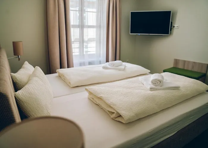 Adelheid Garni Otel 3*