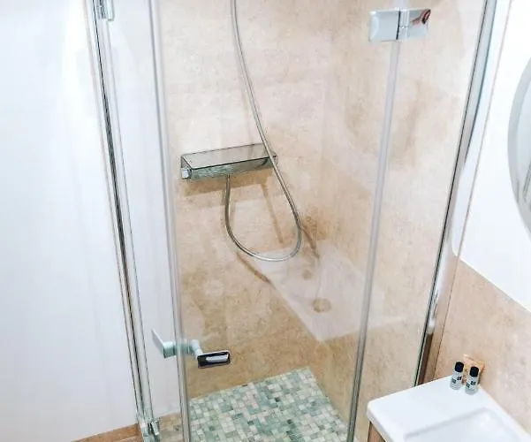 Hotel Adelheid Garni 3*