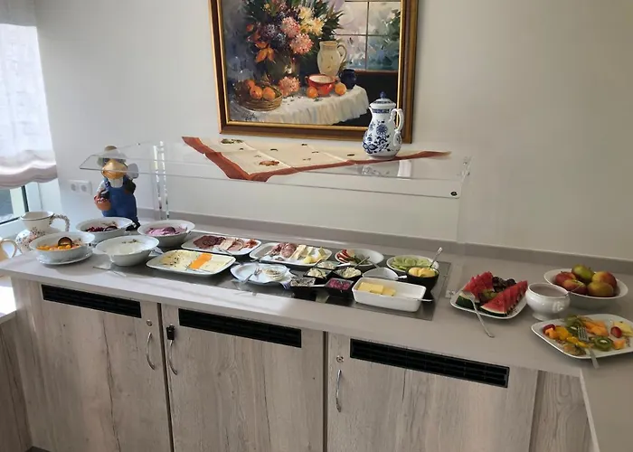 Adelheid Garni Otel 3*