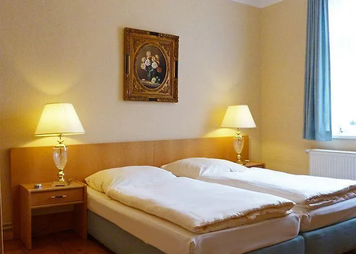 Otel Adelheid Garni 3*