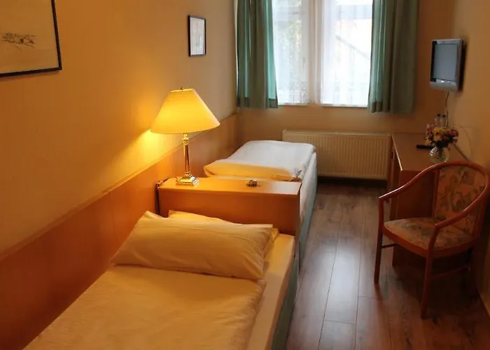 Otel Adelheid Garni 3*